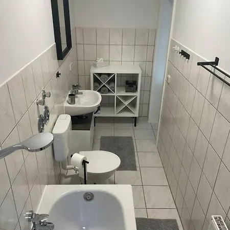 Modern-stadtnah-ruhig-parkplatz Und Geschirrspueler Appartement *